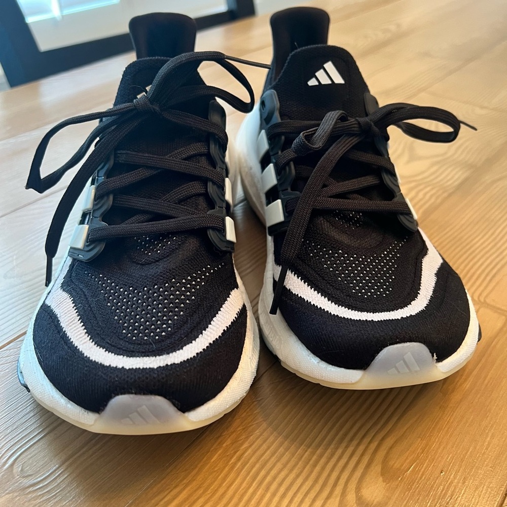 Adidas Ultraboost 23 Women’s Size 8 1/2